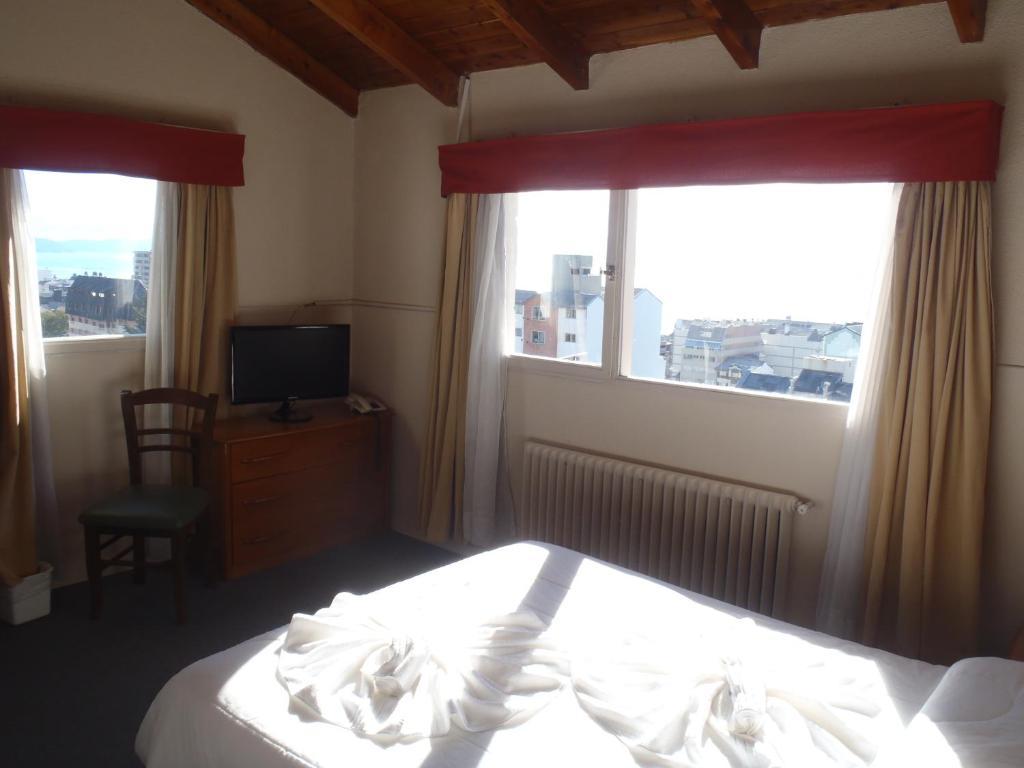 Hotel Cottbus San Carlos de Bariloche Szoba fotó